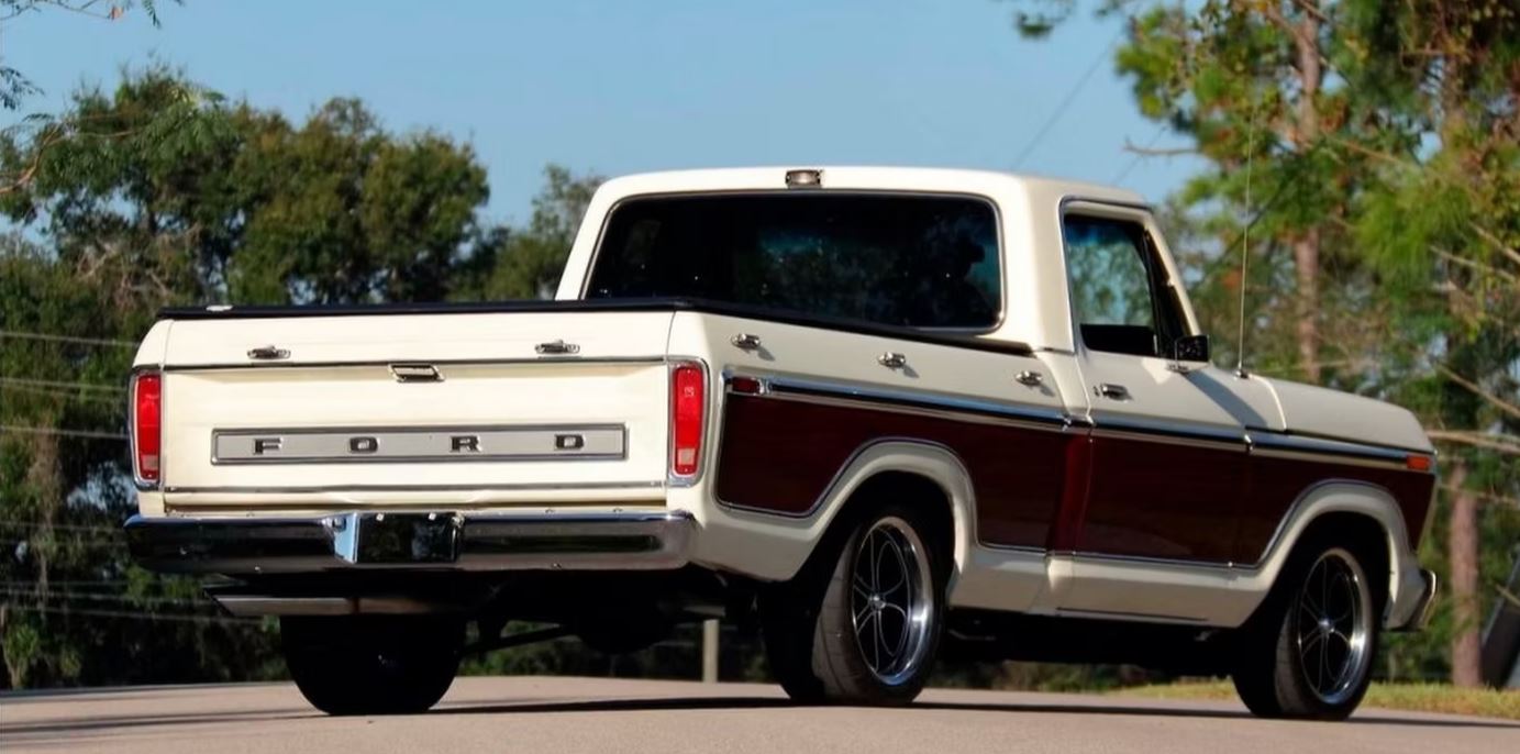 10 Classic Ford Pickups Modified To Perfection 13.JPG