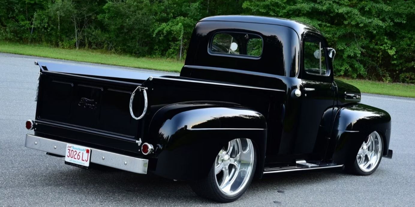 10 Classic Ford Pickups Modified To Perfection 9.JPG
