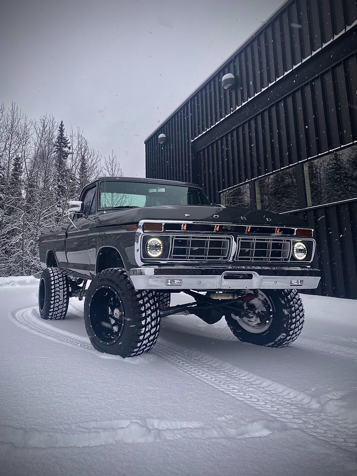 16 Year Old Built His Dream Truck 1977 Ford F150 5.jpeg