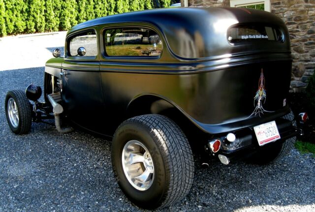 1934 Ford Tudor Street Rod Pro Build  3.jpg