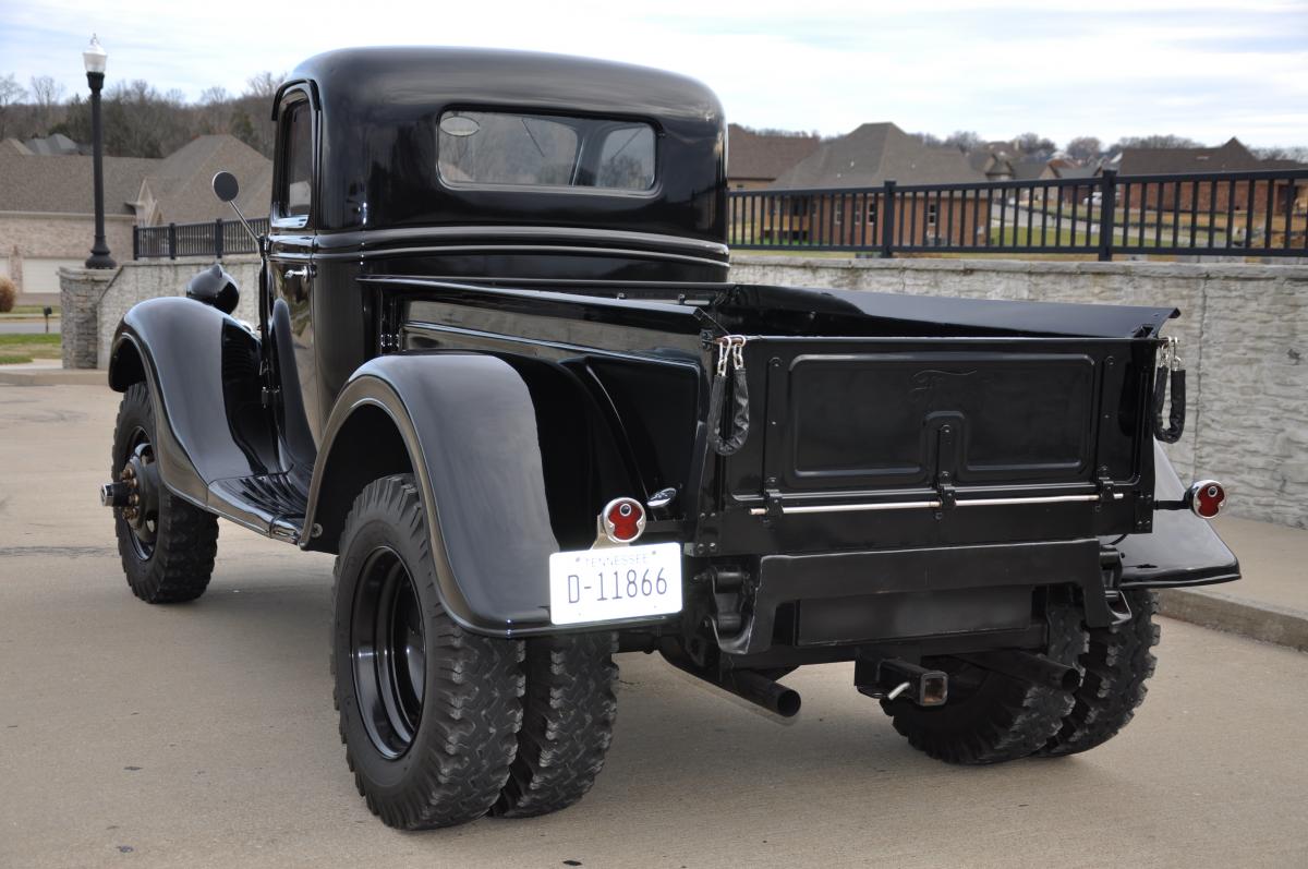 1935 Ford Pickup 4x4 Dually 2.jpg