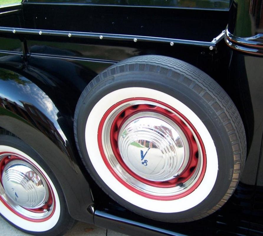 1939 Ford Pickup Truck Flathead V8 And 3 Speed 9.jpg