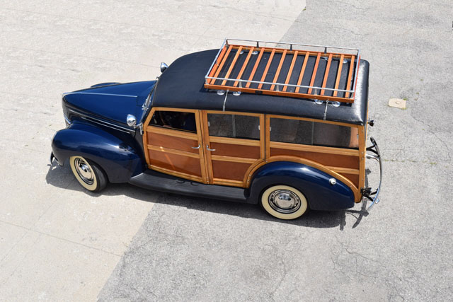 1939 Ford Woody V8 2.jpg