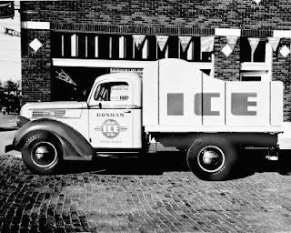 1940-1949 Ford Trucks 12.jpg