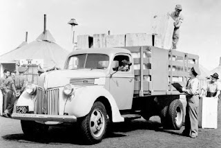 1940-1949 Ford Trucks 9.jpg