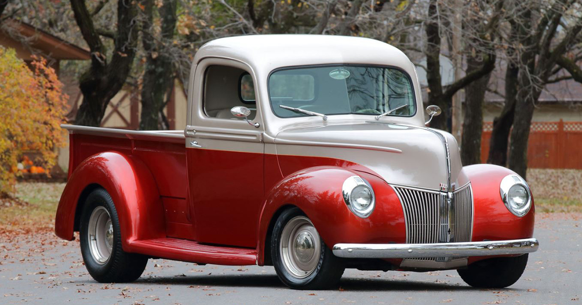 1940 FORD CUSTOM PICKUP.jpg