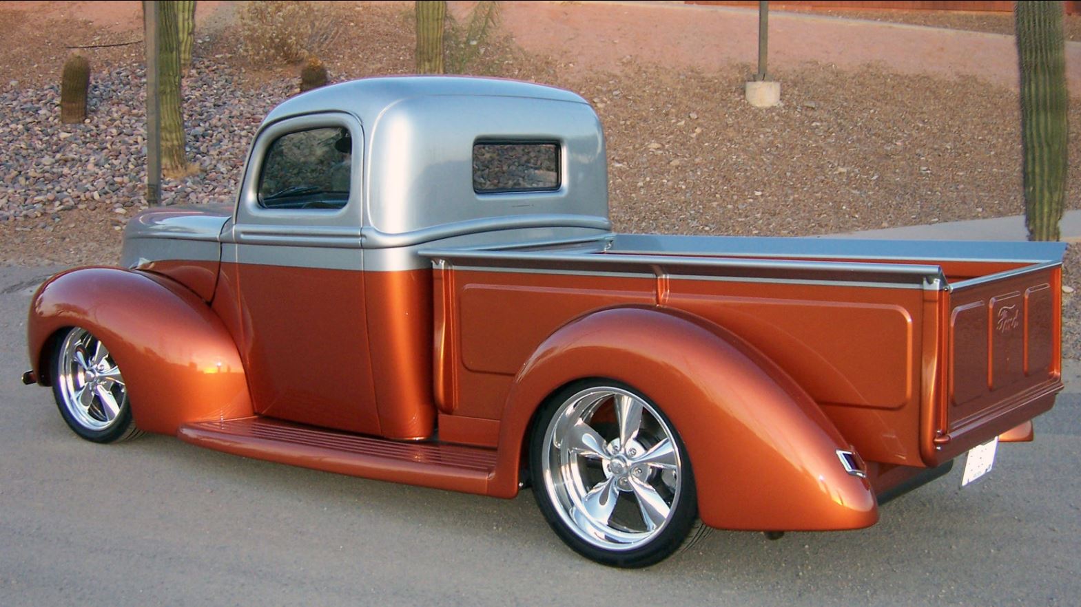 1941 FORD PICKUP SUN BURST ORANGE 2.JPG