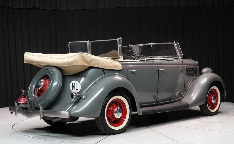 1948 Ford V8 4 Door Phaeton '35 5.jpg