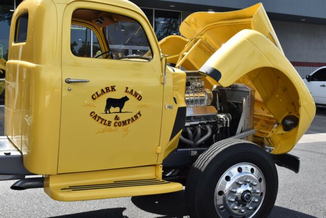 1949 Ford Truck F6 2Ton Dumpbed 4wd Show Truck 3.jpg