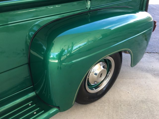 1950 FORD F-1 STEPSIDE LONG-HAULER GLOSS GREEN ENVY 3.jpg