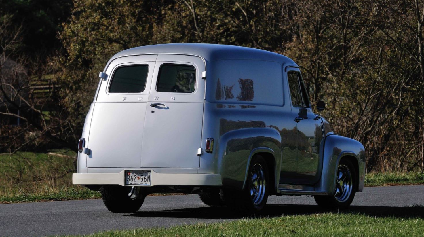 1955 FORD F100 PANEL TRUCK 547 CI 3.JPG