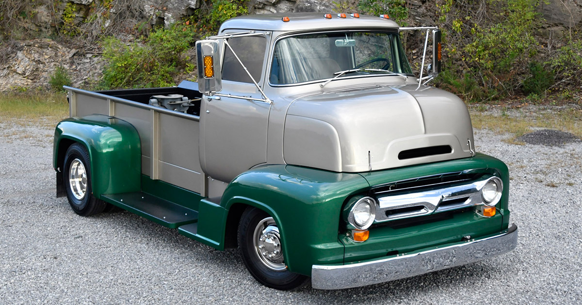 1956 Ford C 600 COE 5.9L.jpg