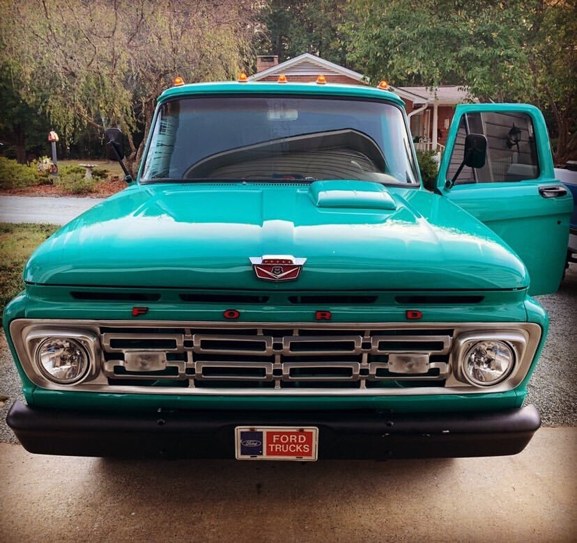 1963 Ford F-100 390FT Big Block 4 Speed 2.jpg