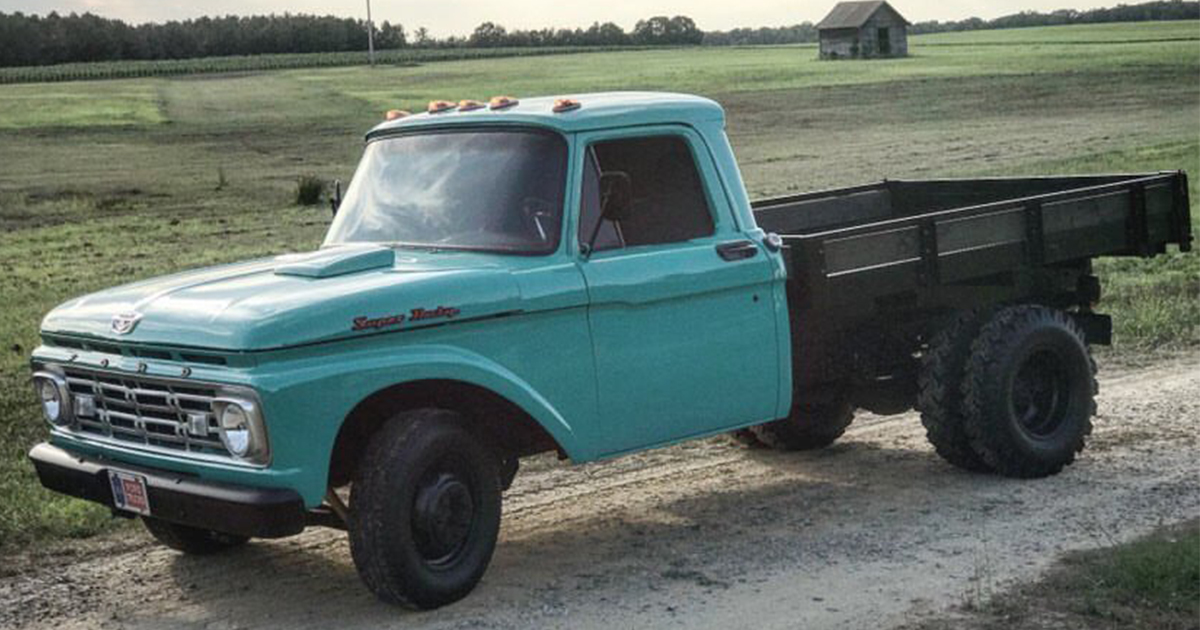 1963 Ford F-100 390FT Big Block 4 Speed.jpg