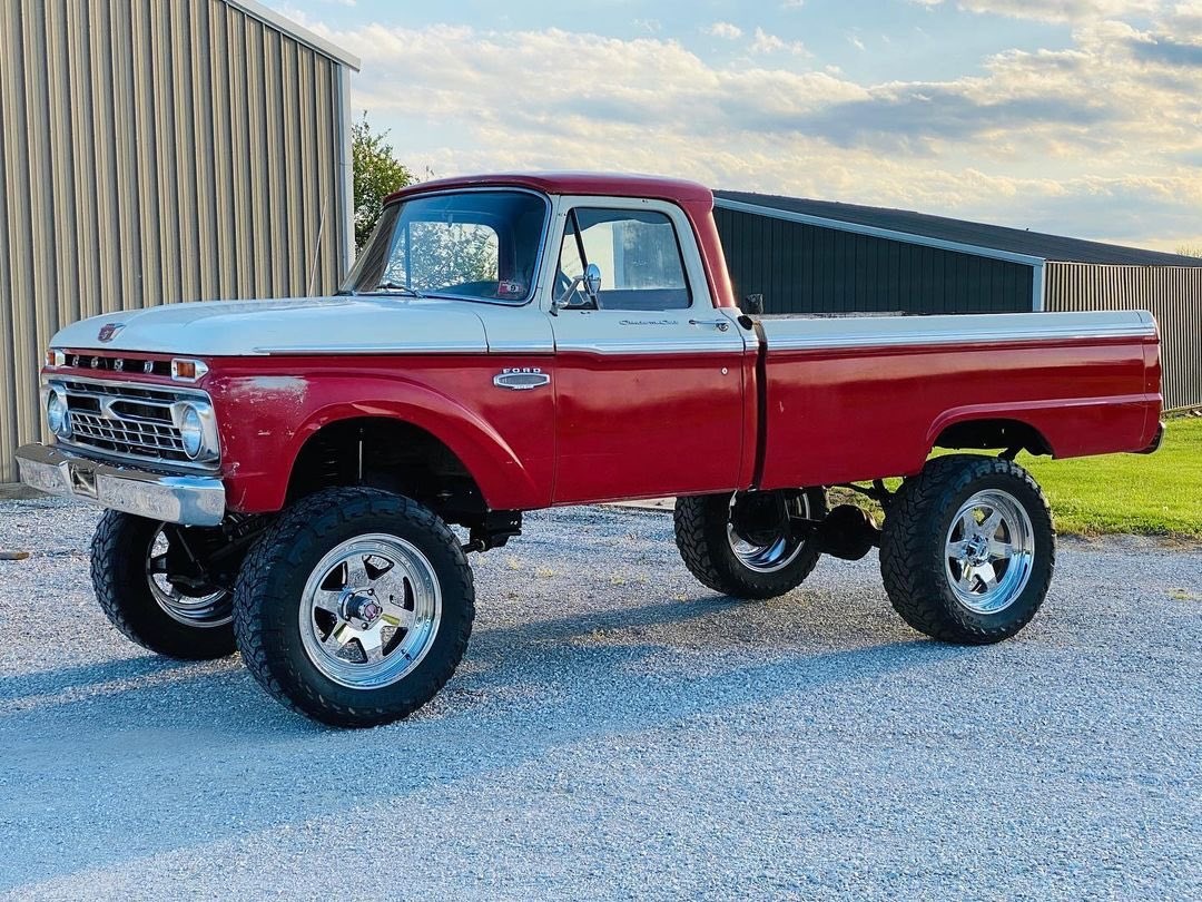 1965 Ford F-100 Ranger With a 460 4x4 3.jpg