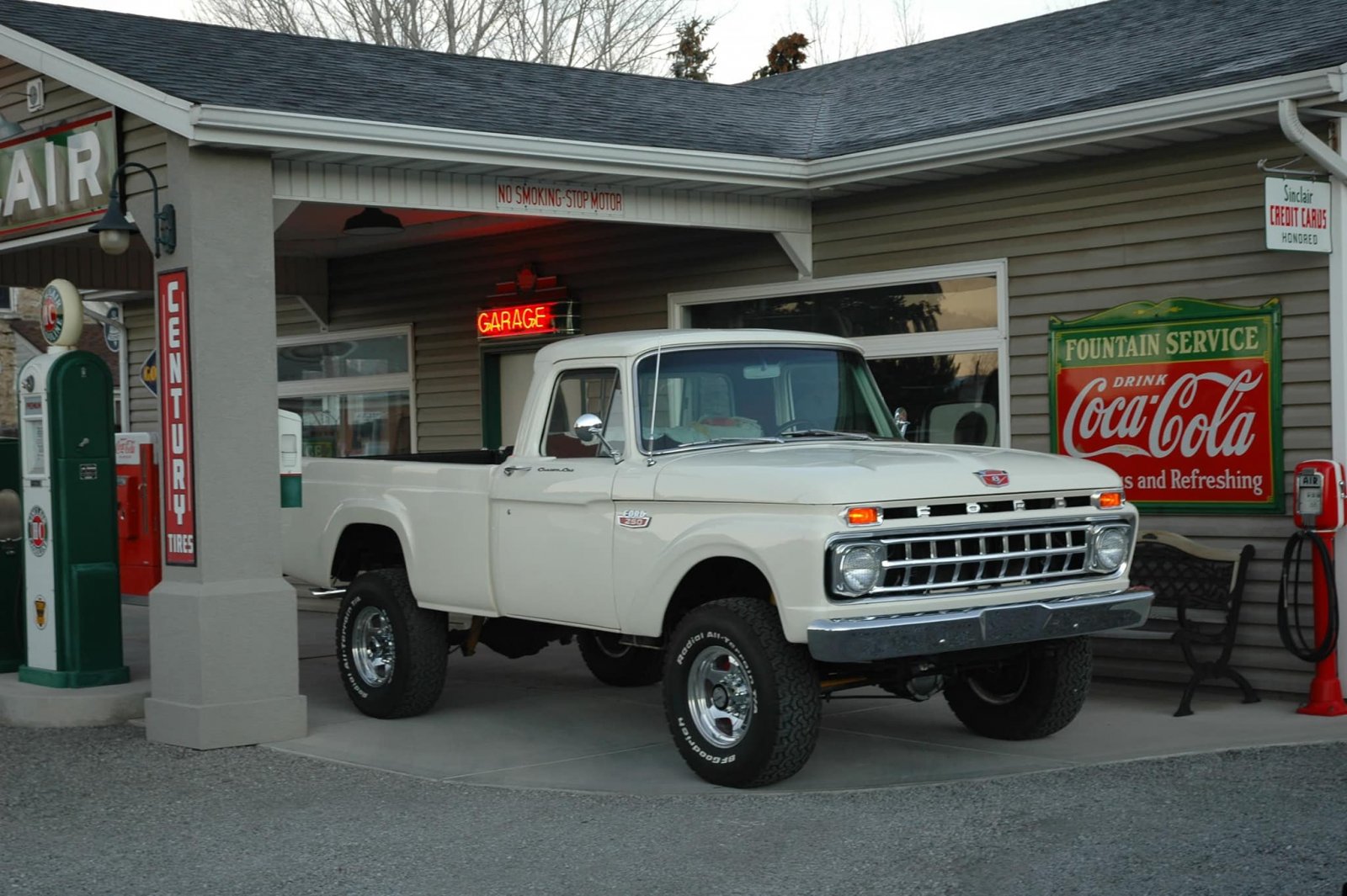 1965 Ford F-250 Clean Rare Truck With Unique Color 2.jpg