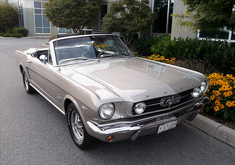 1965 FORD MUSTANG CONVERTIBLE 2.jpg