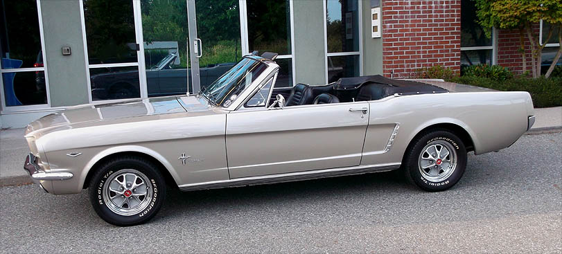 1965 FORD MUSTANG CONVERTIBLE 3.jpg