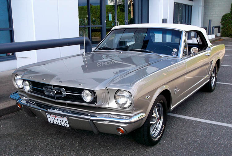 1965 FORD MUSTANG CONVERTIBLE 4.jpg