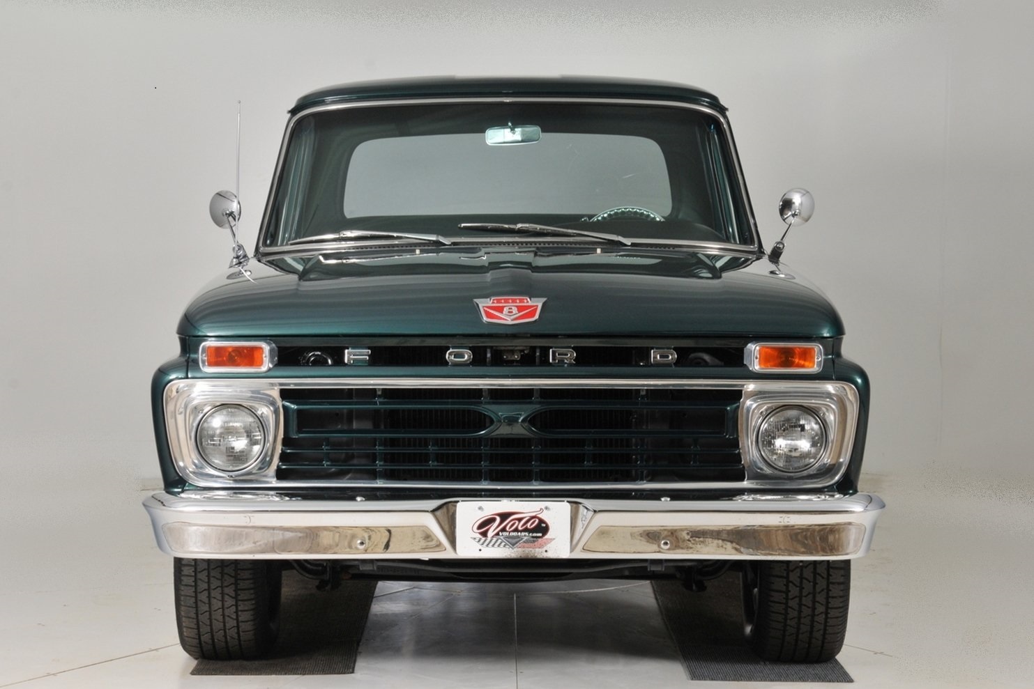 1966 FORD F-100 CUSTOM CAB DEEP METALLIC GREEN  2.jpg