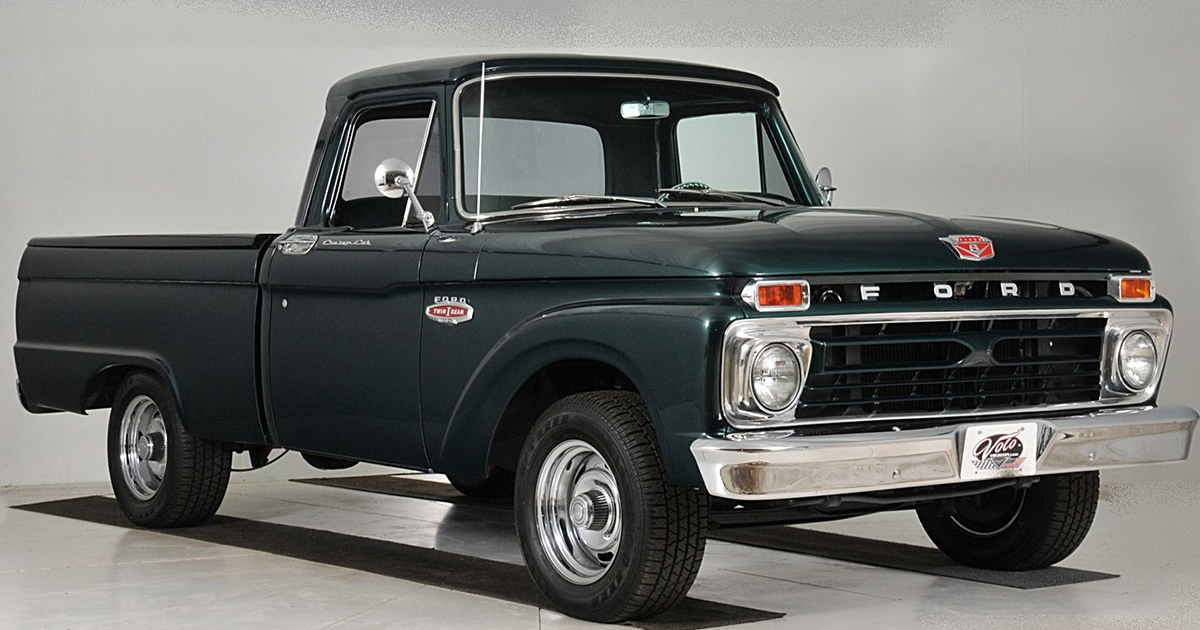 1966 FORD F-100 CUSTOM CAB DEEP METALLIC GREEN.jpg