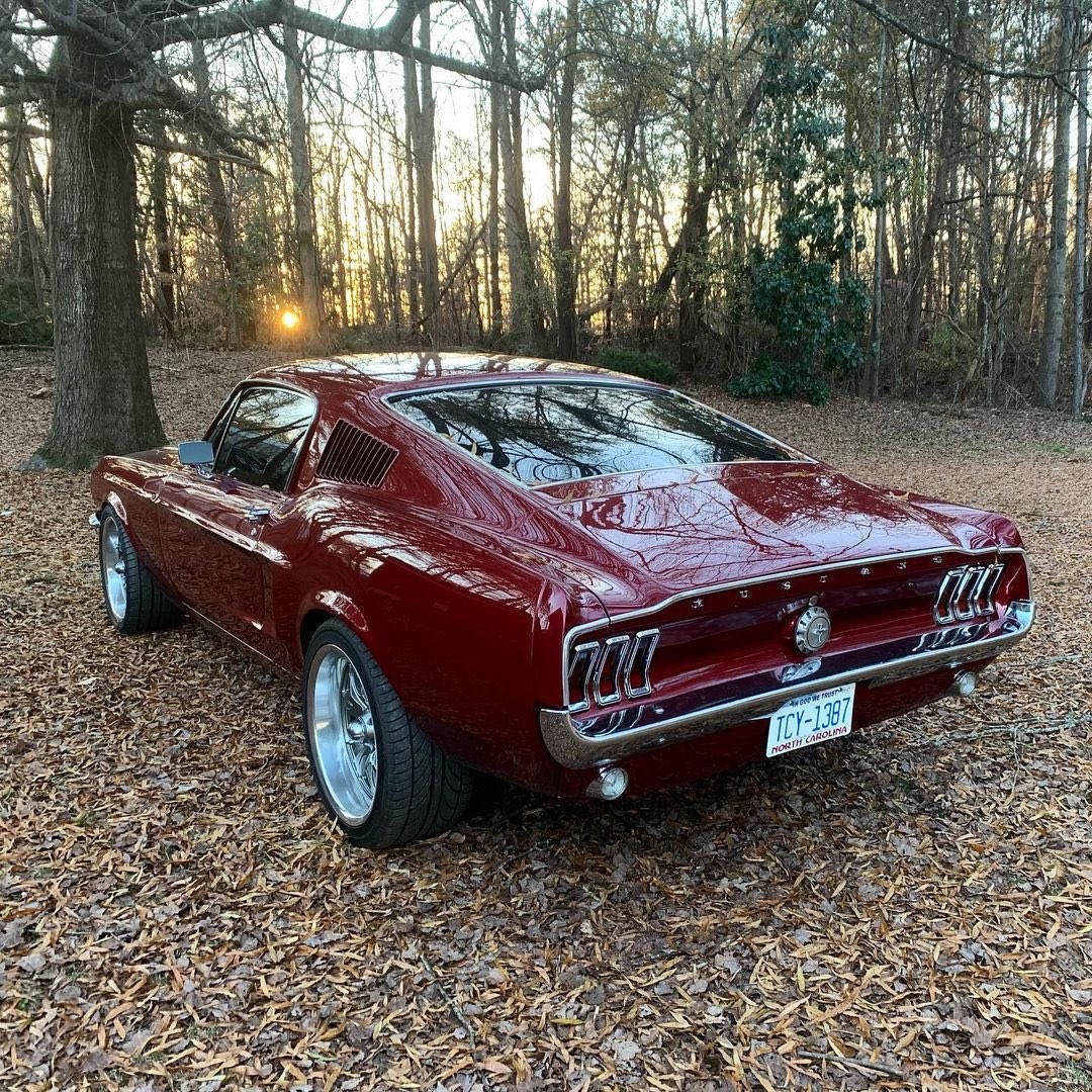 1968 Ford Mustang Fastback American Muscle 2.jpg