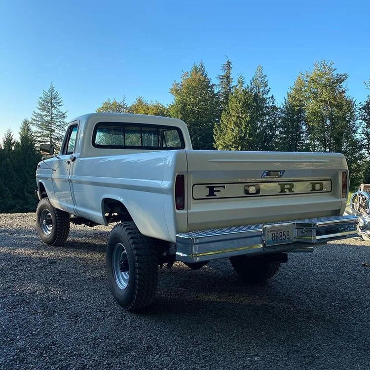 1969 Ford F-250 Highboy 4x4  2.jpg