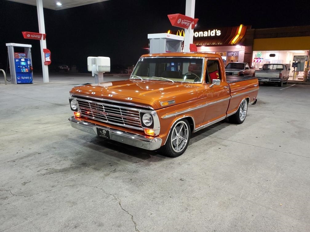 1969 Ford F100 With 351 Windsor M5OD 5 Speed Trans 7.jpg