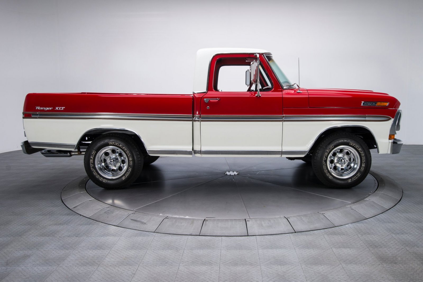 1970-ford-f100-pickup-truck (3).jpg