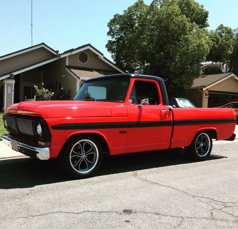 1970 Ford F100 Shortbed Fleetside With a 302 Engine 3.jpg