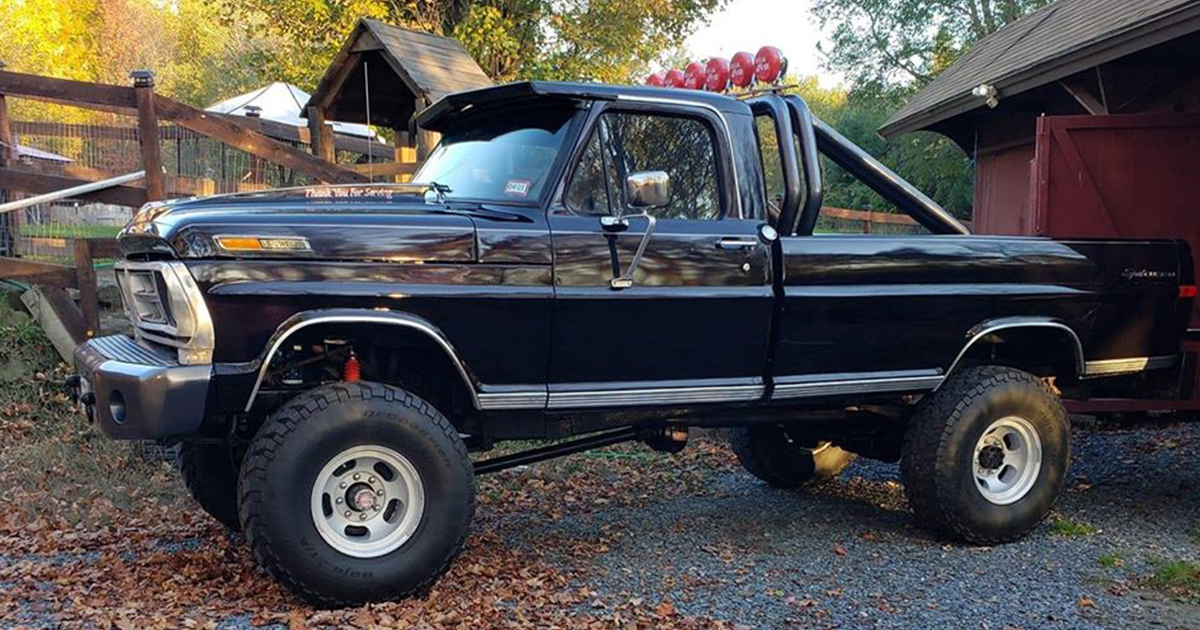 1971 Ford F-250 Highboy 3inch Body Lift and Running 37's.jpg