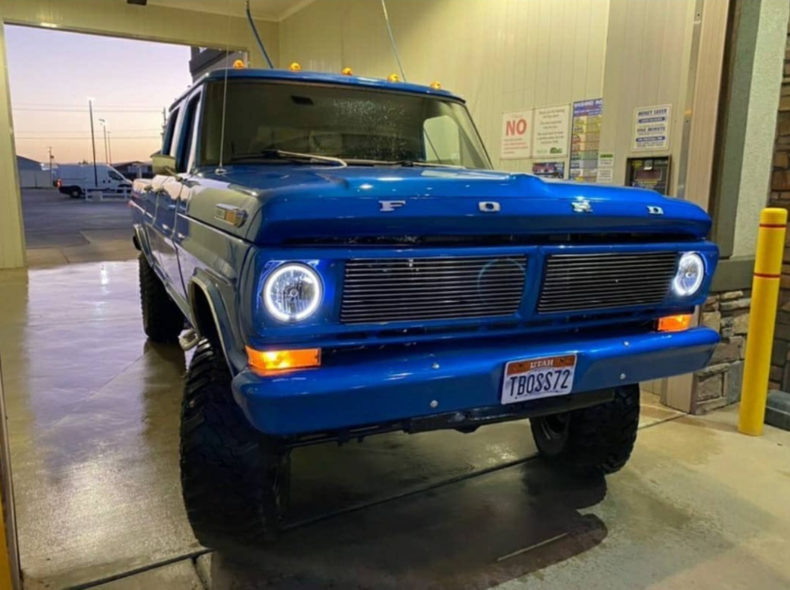 1972 Ford F-250 Highboy Crew Cab 4x4 Fully Restored 5.JPG