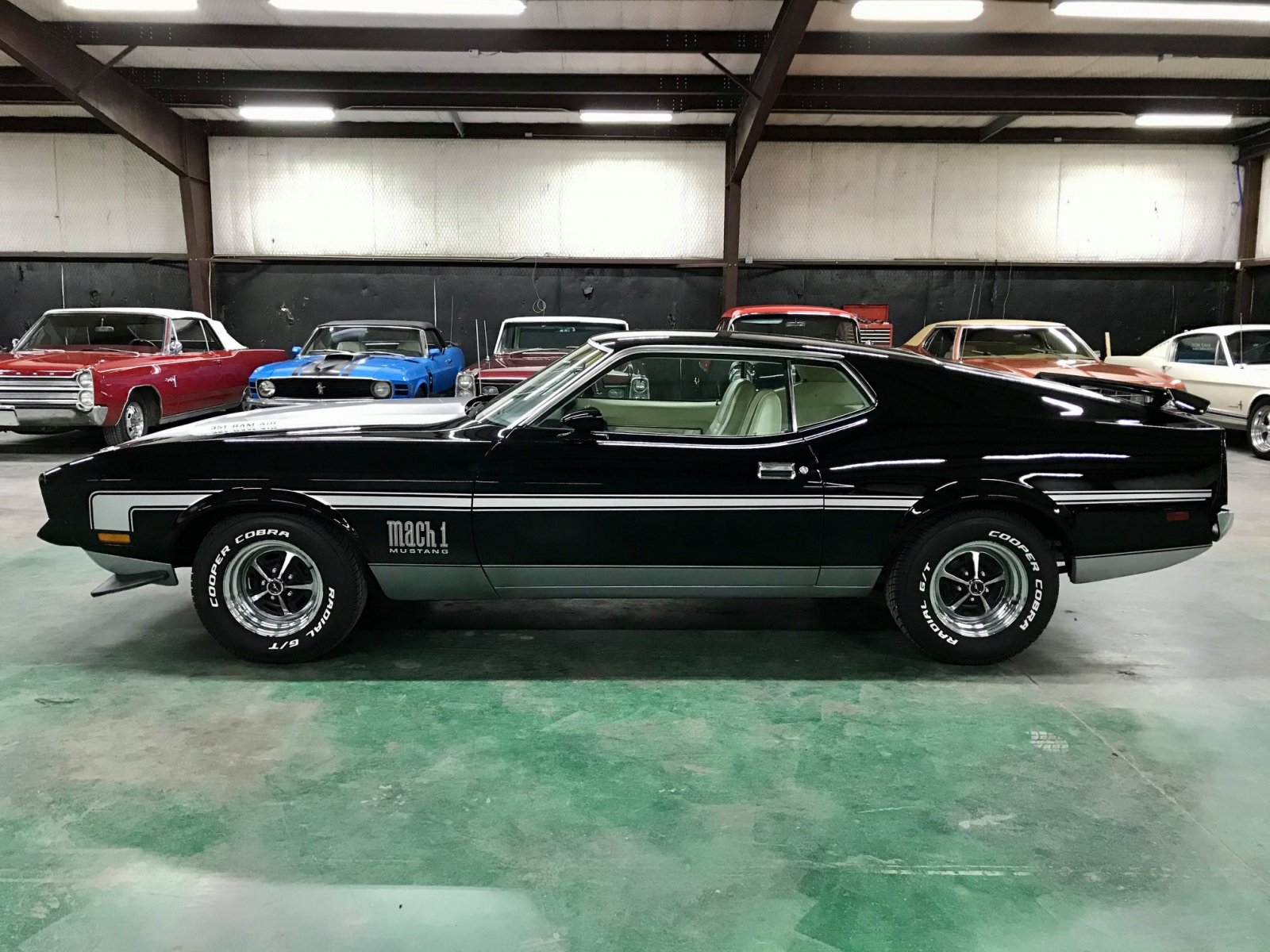 1972 Ford Mustang Mach 1 With 351-4V Cobra Jet Engine 2.jpg