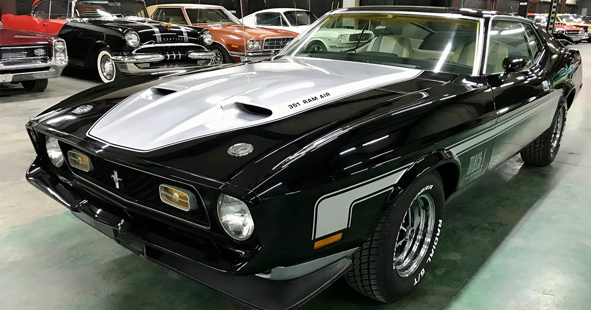 1972 Ford Mustang Mach 1 With 351-4V Cobra Jet Engine.jpg