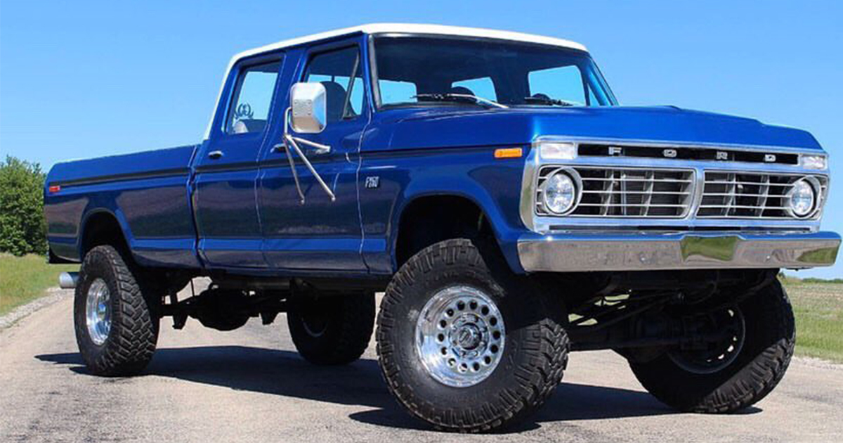 1973 Ford F-250 Highboy Crewcab 7.3L Powerstroke Built From Ground Up.jpg