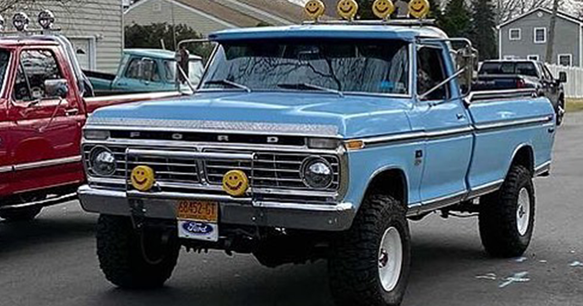 1974 Ford F-250 With a 360 V8 4 Speed 4x4.jpg