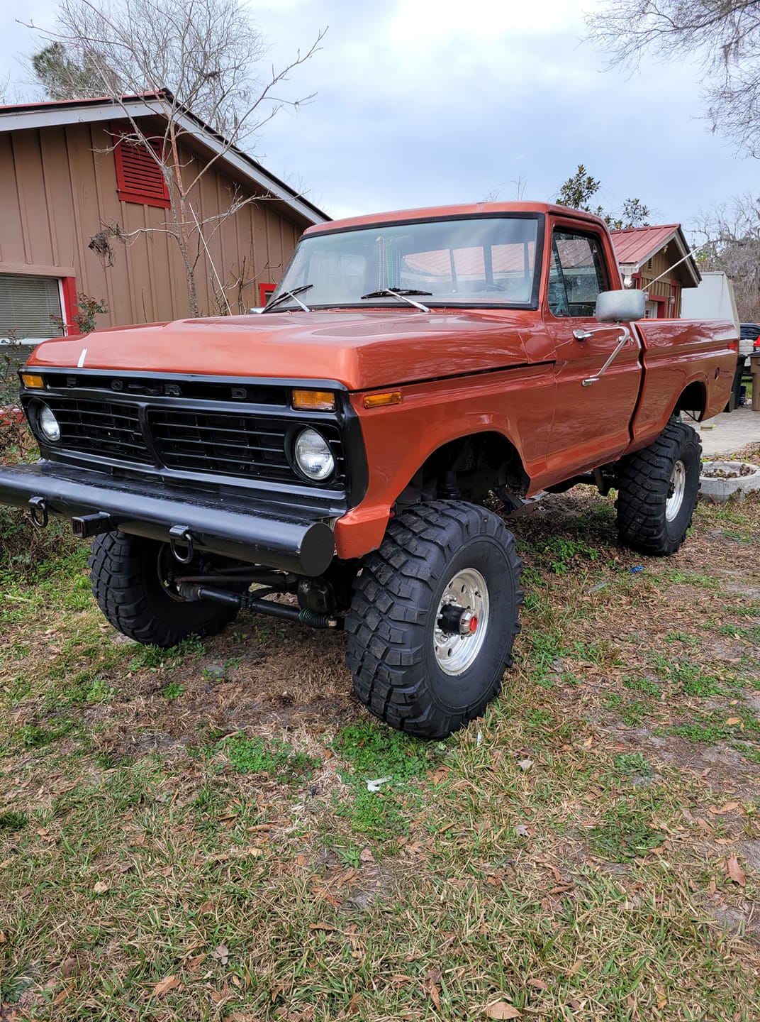 1974 FORD F100 KNEE HIGH 4x4 2.jpg