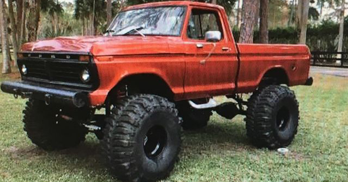 1974 FORD F100 KNEE HIGH 4x4.jpg