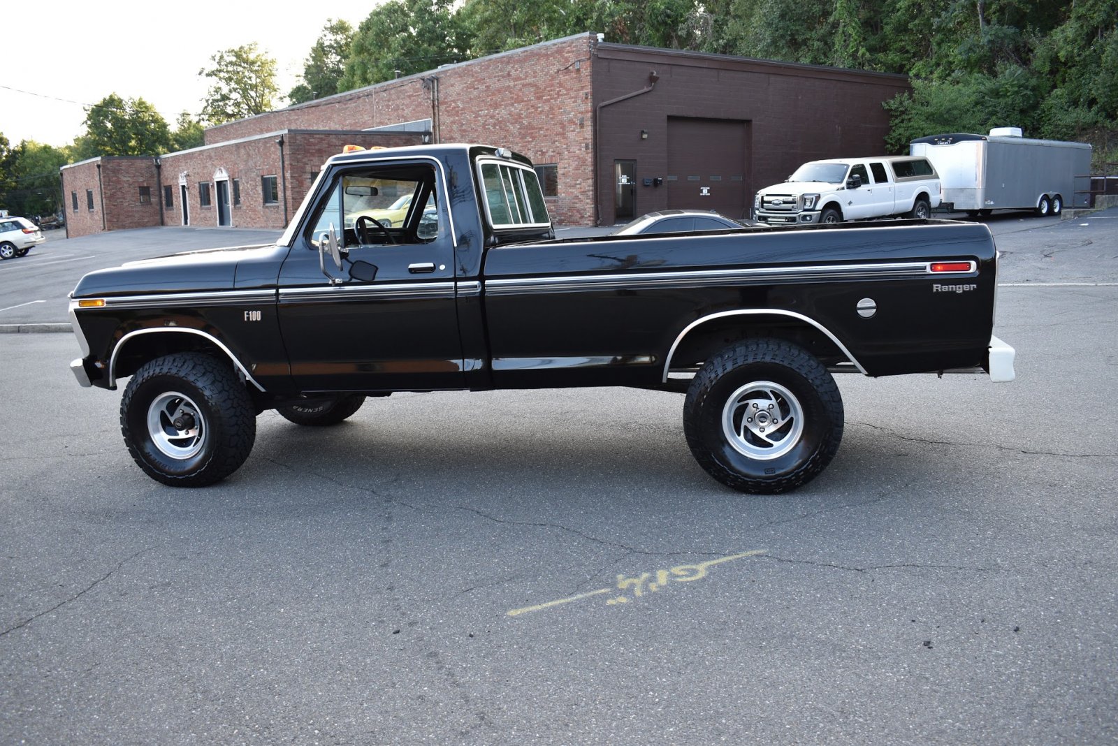 1975 Ford F100 4x4 For Sale 5.JPG