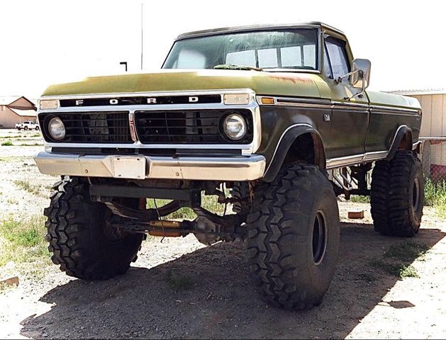 1975 Ford F250 Ranger XLT 460 Swapped 2.jpg