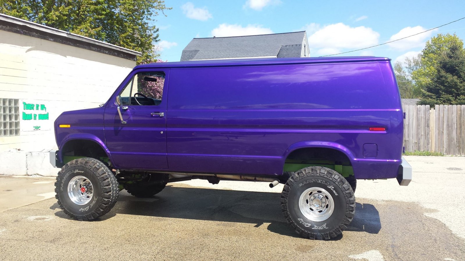 1976 Ford E350 With a 390 Big Block 4x4 2.jpg