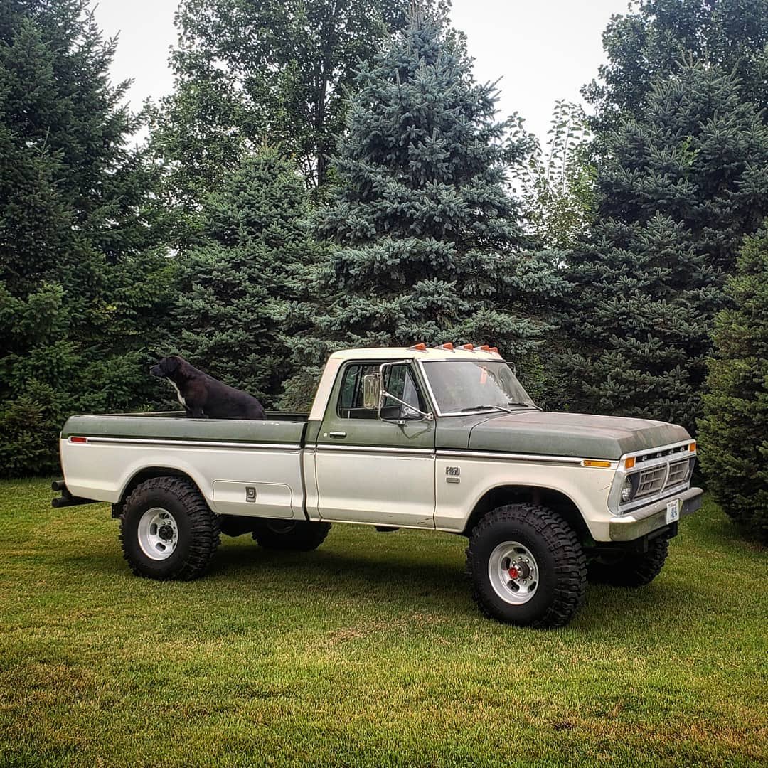 1976 Ford F-250 Camper Special With a 460 Big Block 7.jpg