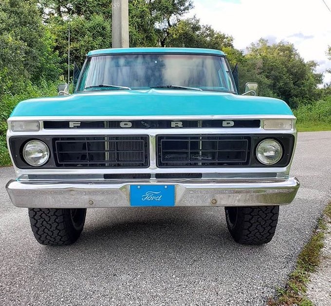 1976 Ford F250 Ranger XLT With a 390FE 3.jpg