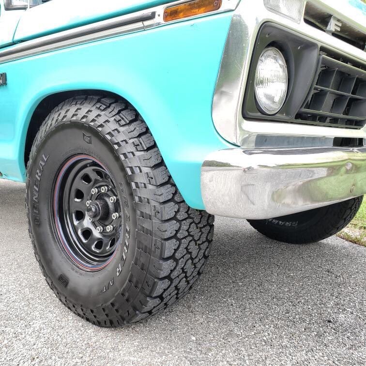 1976 Ford F250 Ranger XLT With a 390FE 6.jpg