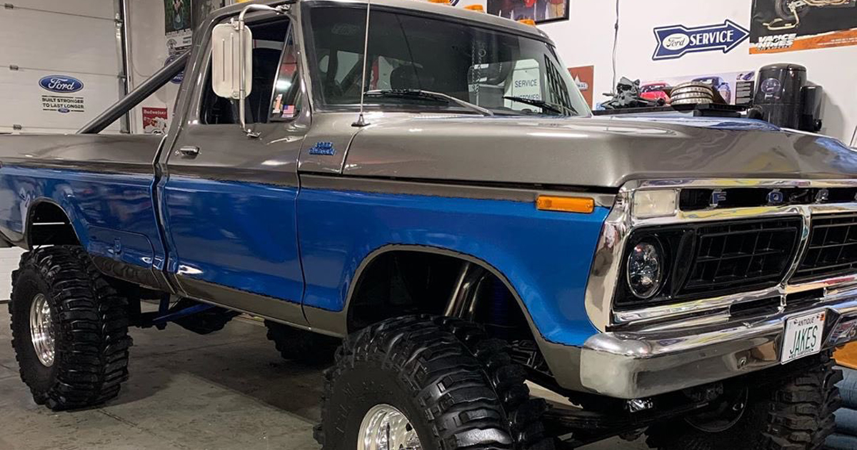 1976 Ford F250 With a 390 FE on Boggers.jpg