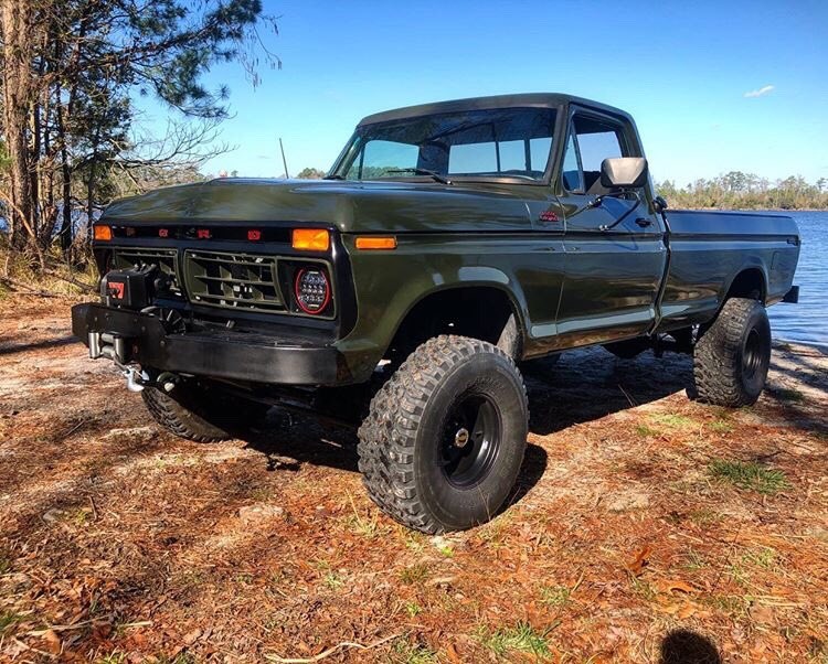 1977 Ford F-250 Highboy Swapped To 460ci 1.jpg