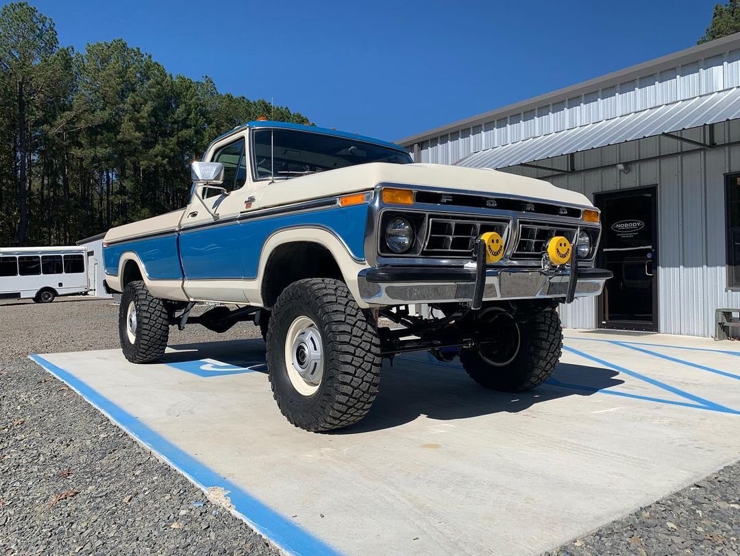1977 Ford F-250 With a 460 4x4 2.jpg