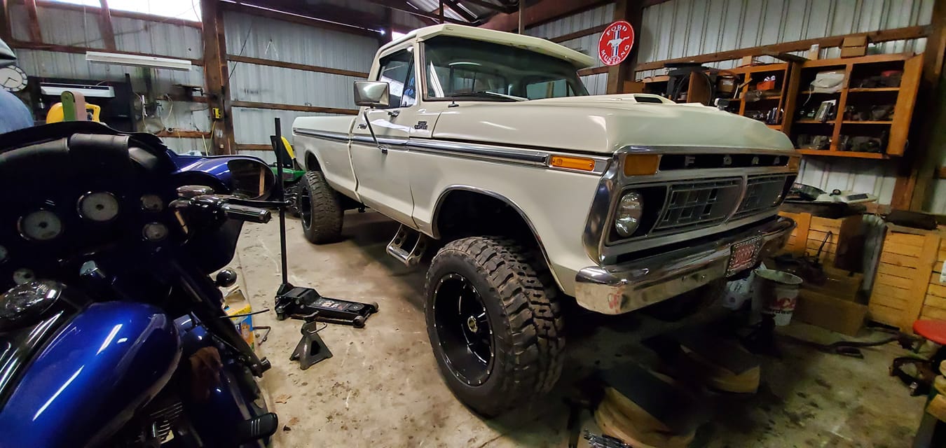 1977 Ford F250 7.3 Powerstroke Swapped Video | Ford Daily Trucks