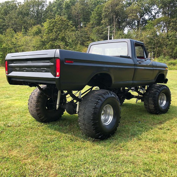 1977 Ford F350 Cummins Swapped 16” Lift And 44” Tires 2.jpg