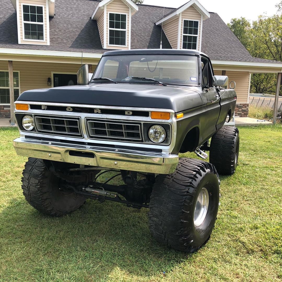 1977 Ford F350 Cummins Swapped 16” Lift And 44” Tires 5.jpg